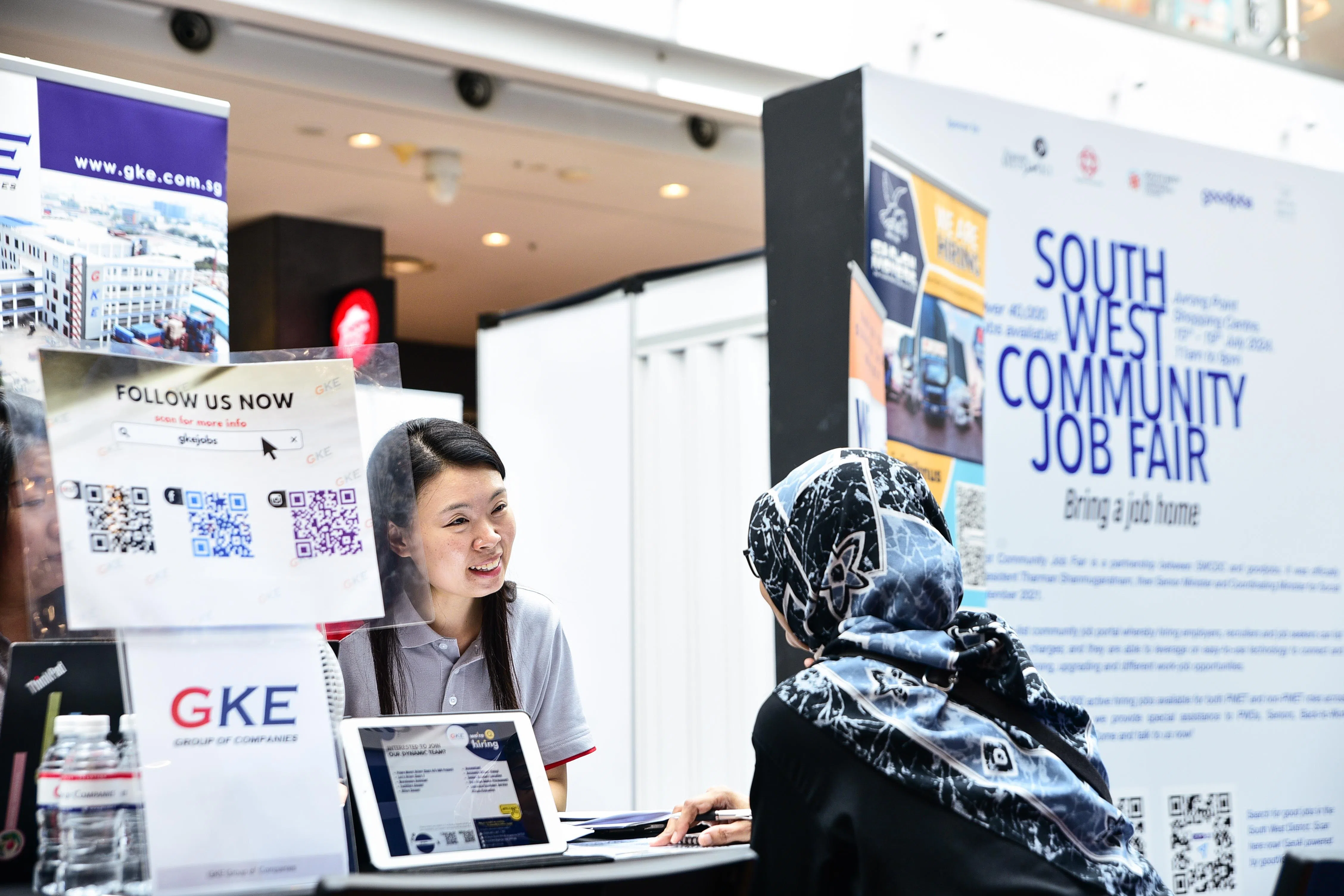 国人未来可通过更多工作配对和实习机会，抓住更多工作机遇。图为西南区一场职业展。（南社区发展理事会提供）