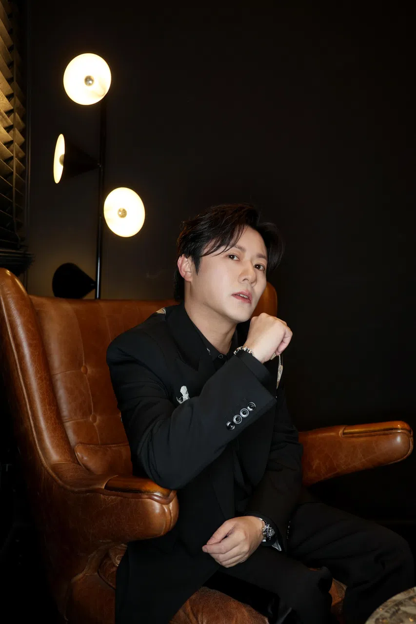节目中高调炫富的杨孔霖担心自己是否揭露太多。（龙国雄摄）
