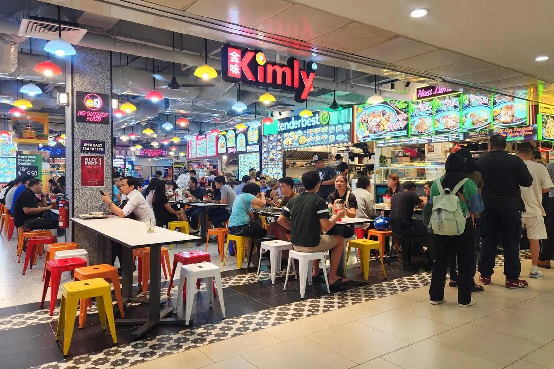 幸运商业中心六楼的快乐蜂（Jollibee）前旗舰店，现已改为金味食阁。（陈爱薇摄）