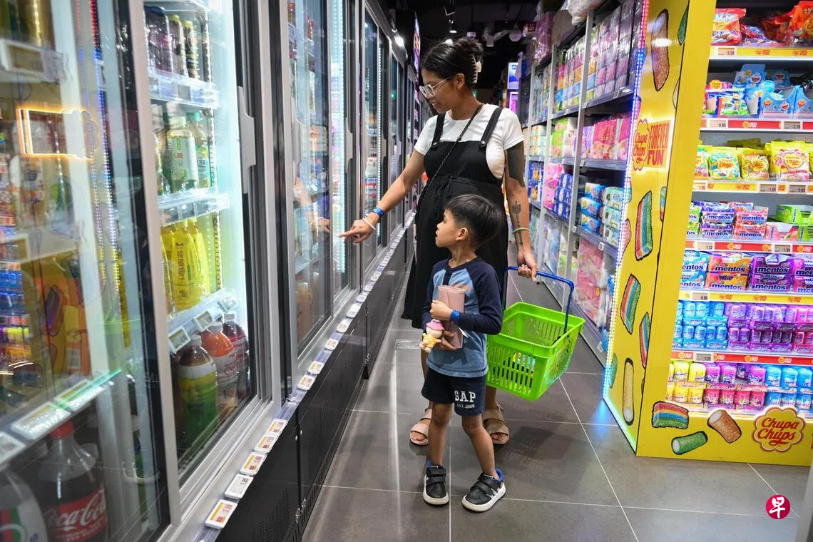 本地速溶咖啡和香蕉价格一年涨逾一成食用细盐十年涨价354% | 联合早报