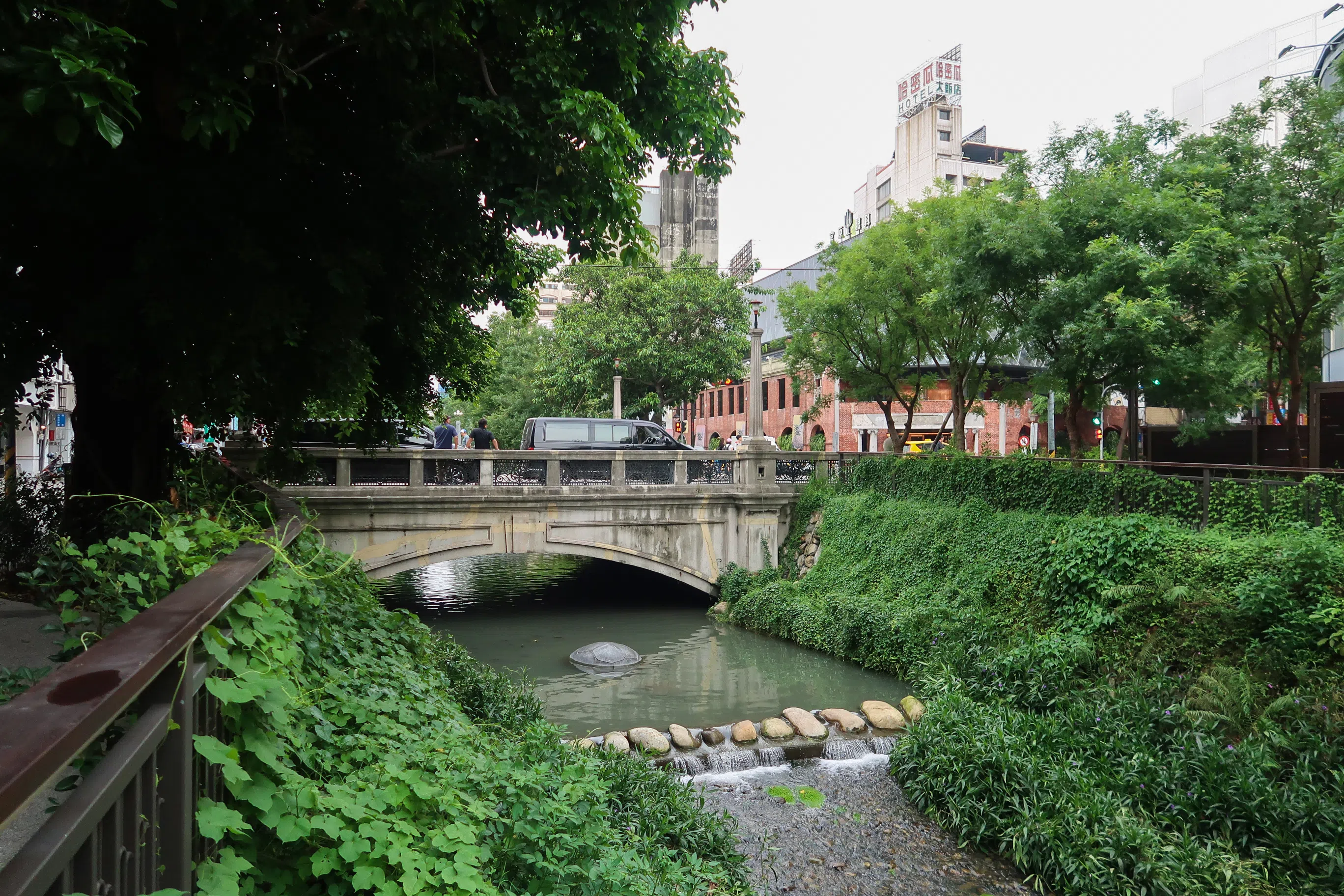 小说中青山千鹤子的住所在现在的台中市中山绿桥附近，与张遇的家也很靠近。（互联网）