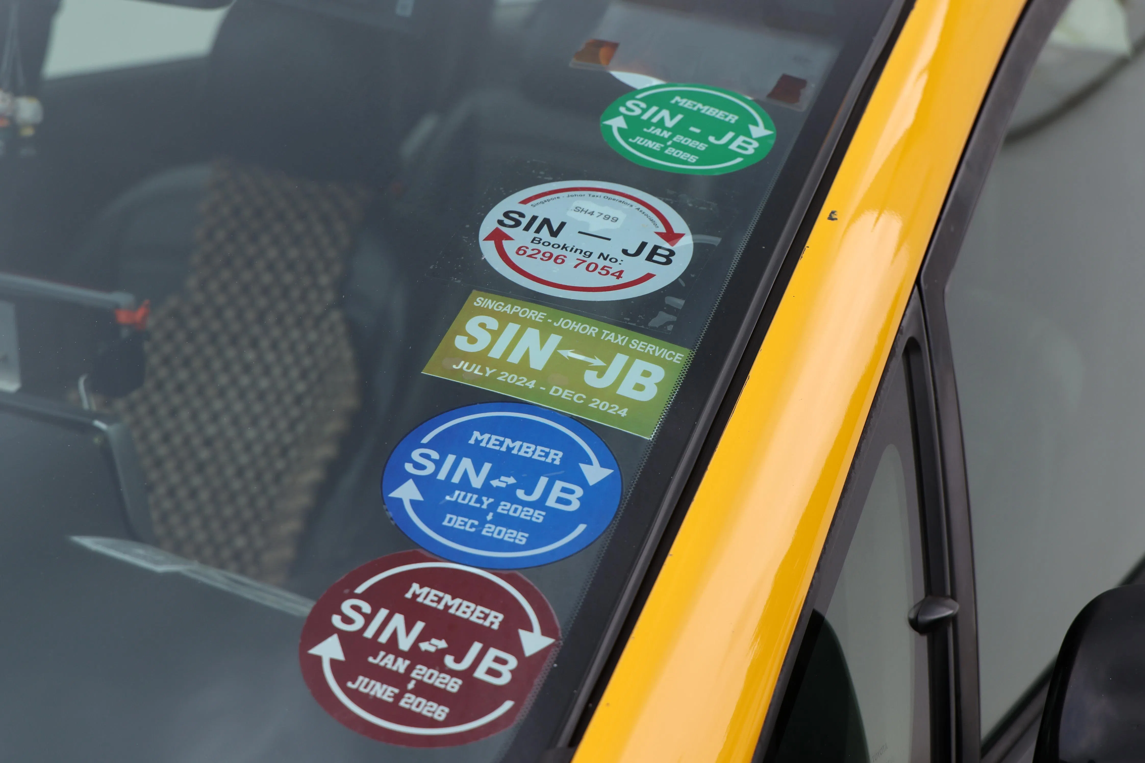 1980年在朋友介绍下开始提供跨境德士服务，詹国星希望政府能协助跨境德士解决关卡阻塞和停车位不足等问题。（梁麒麟摄）