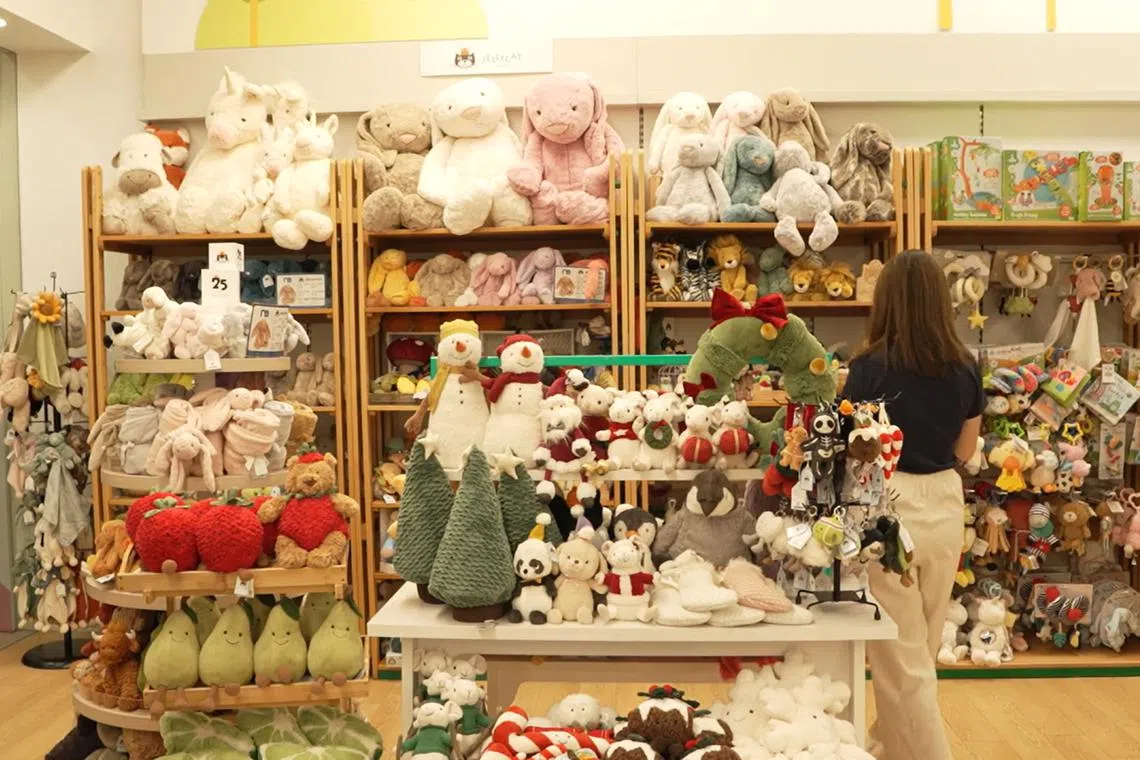 截至11月，本地Mothercare店内的Jellycat专柜销售量同比增长超过50%。（视频截图）