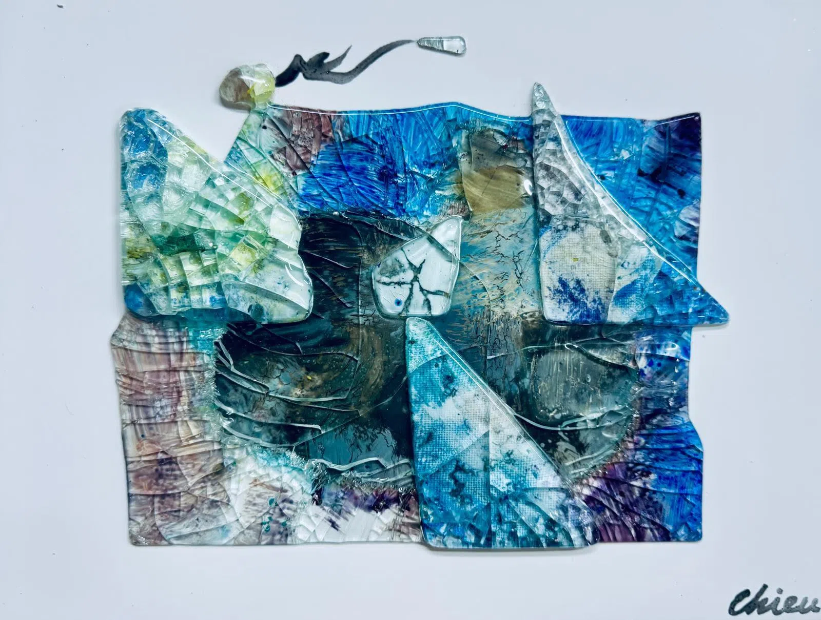 丘瑞福瓷砖上的玻璃艺术《帆船》（33x25cm，年代不详）。（丘艺才提供）