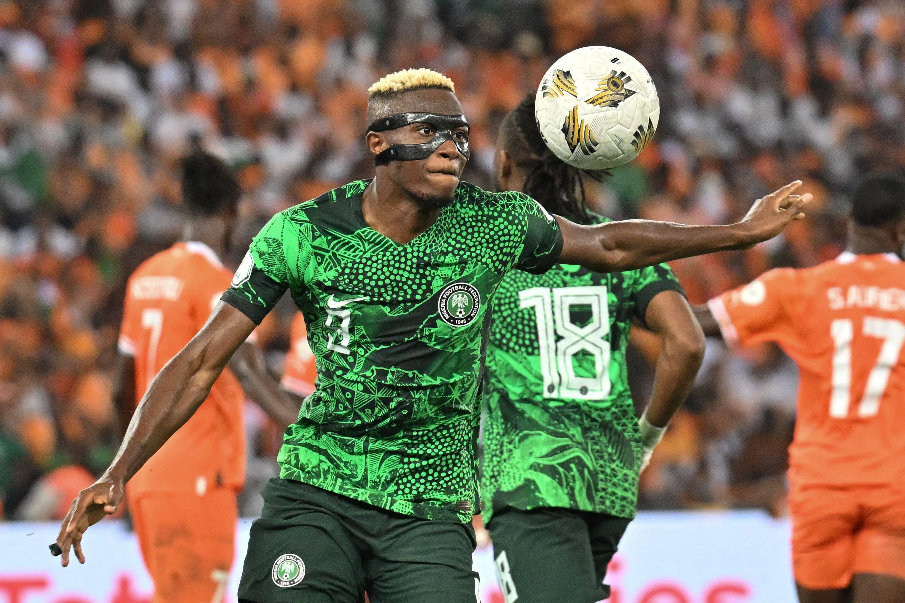 奥斯梅恩是上赛季意甲金靴，他在结束非洲国家杯任务后，有望在那波利对巴塞罗那之役回归。（法新社）