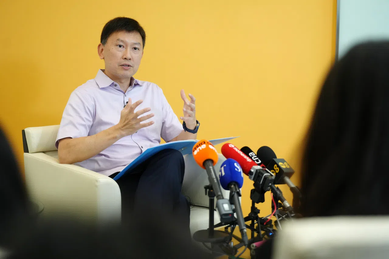 徐芳达衷心感谢团队和劳资政伙伴与他风雨同舟，克服挑战。他也感谢公众的谅解，以及对交通工作人员的支持和关怀，激励他们向前迈进。（谢智扬摄）