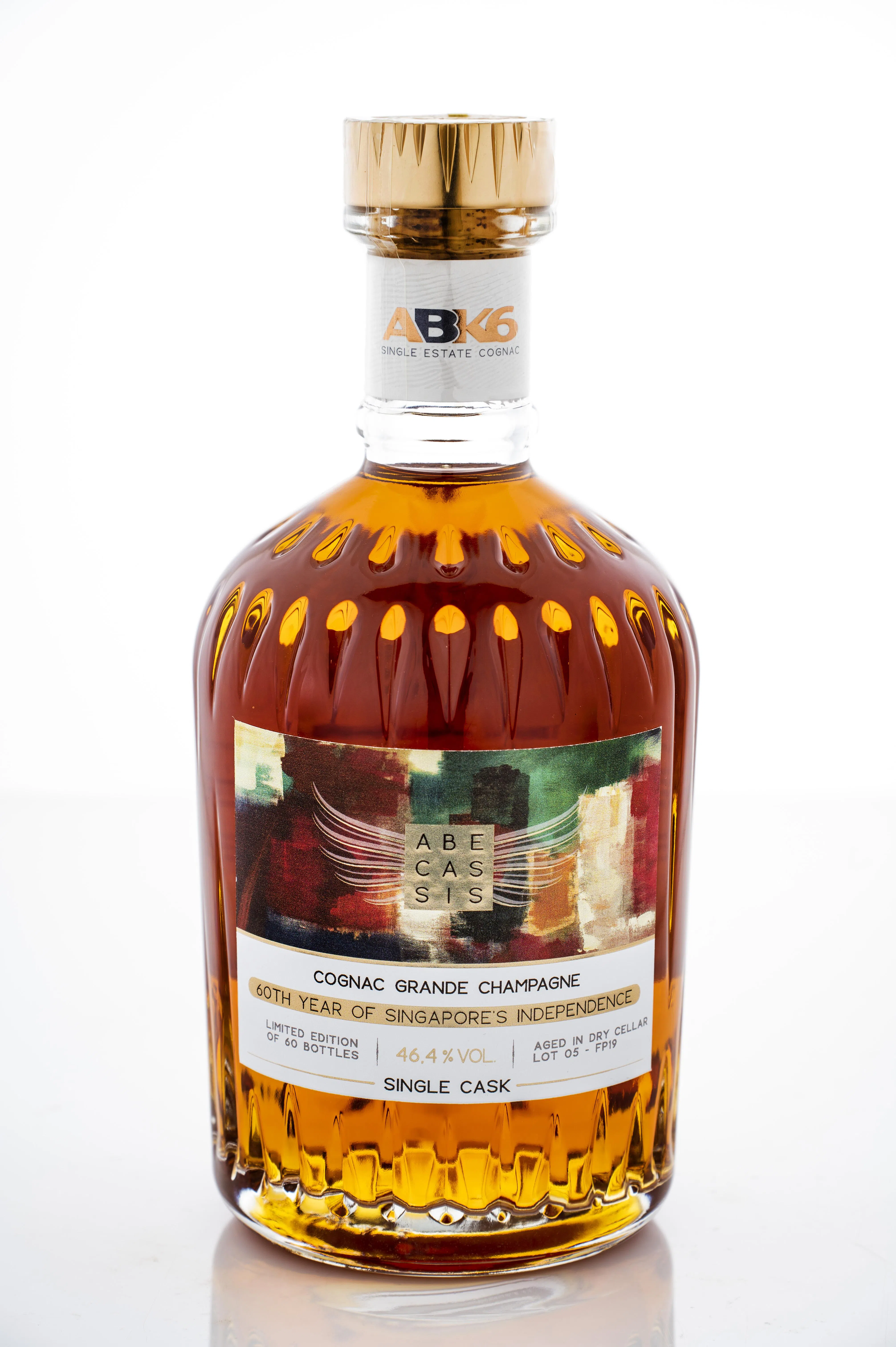 SG60干邑献礼为ABK6 Grand Champagne Cognac Single Cask #FP19。（酒商提供）