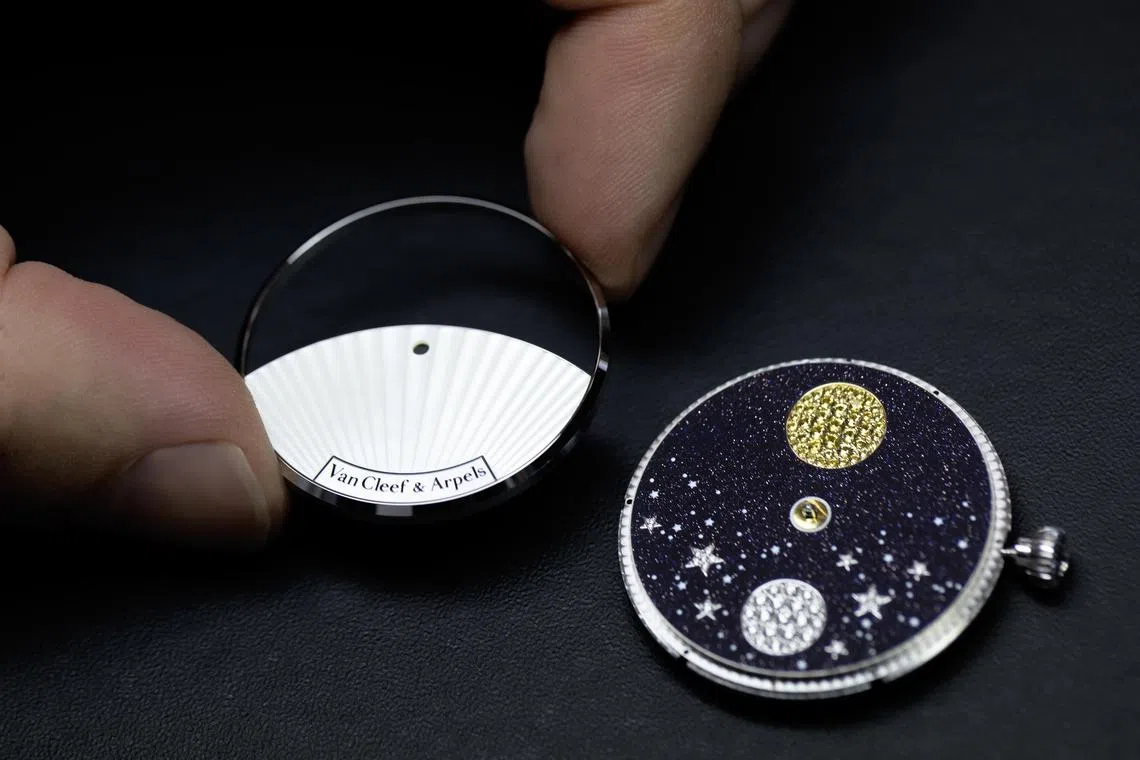 梵克雅宝自成立以来便致力于将高级珠宝工艺与精密制表相结合，为腕表赋予超越时计功能的艺术价值。（梵克雅宝提供）