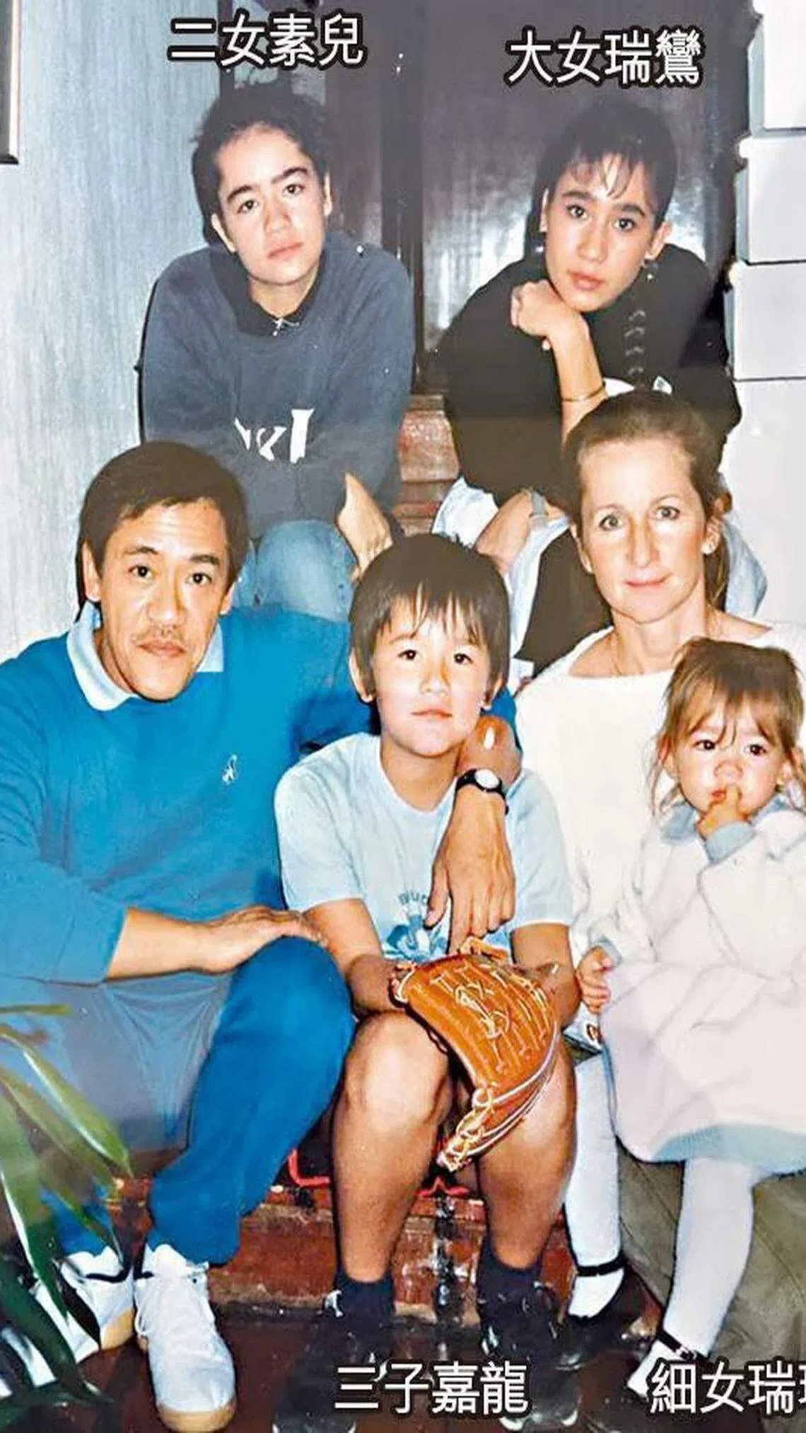 吴耀汉和太太Susan育有四名子女。（互联网）