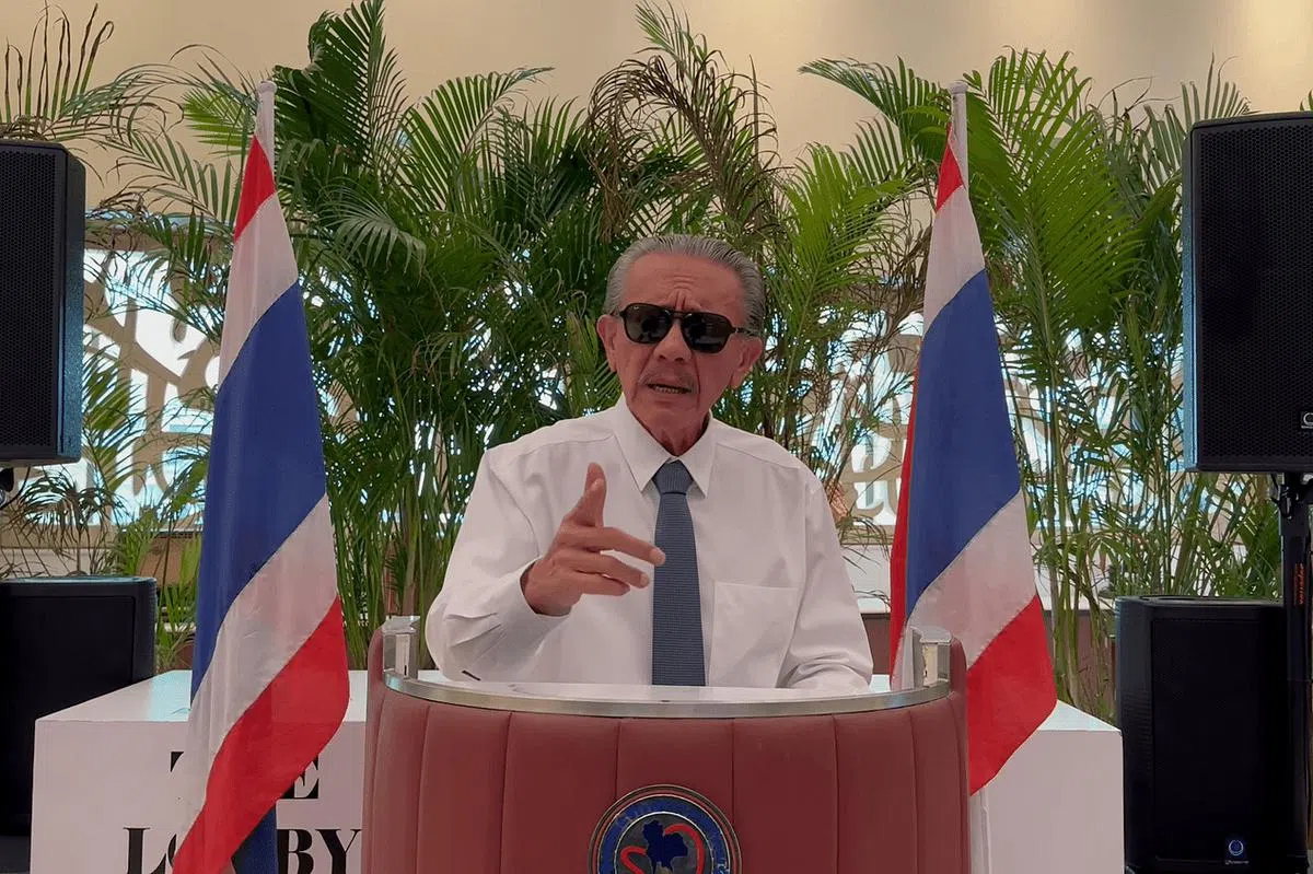 泰国前浴产业大亨兼前国会议员楚威（Chuwit Kamolvisit）在脸书直播说，他手握警方向安于晴等人索贿的证据。（取自楚威脸书）