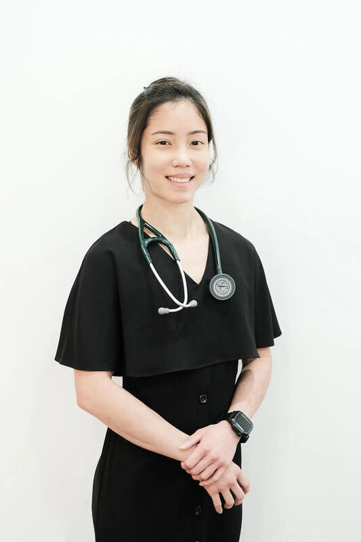 黄孜微医生鼓励女性尿失禁患者对医生说出状况，接受适当治疗。（受访者提供）