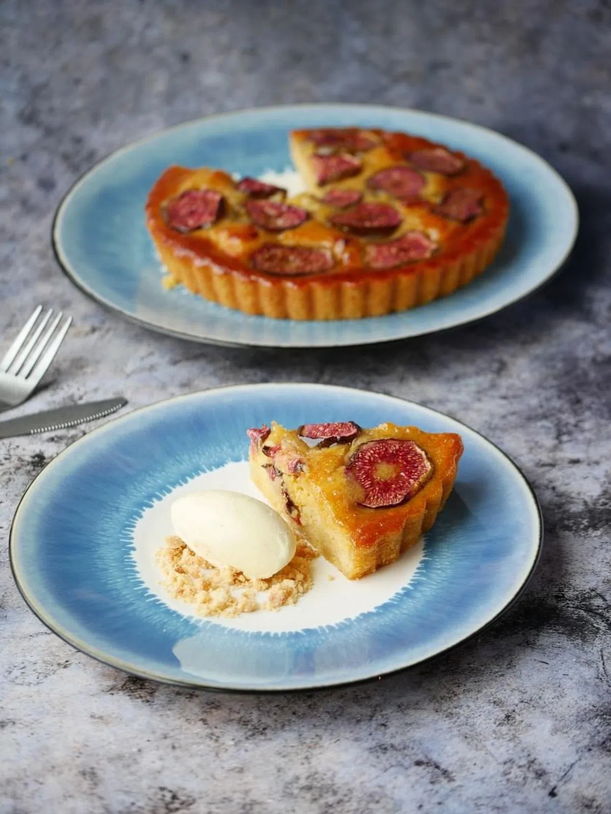 无花果西班牙冷榨橄榄油蛋糕。