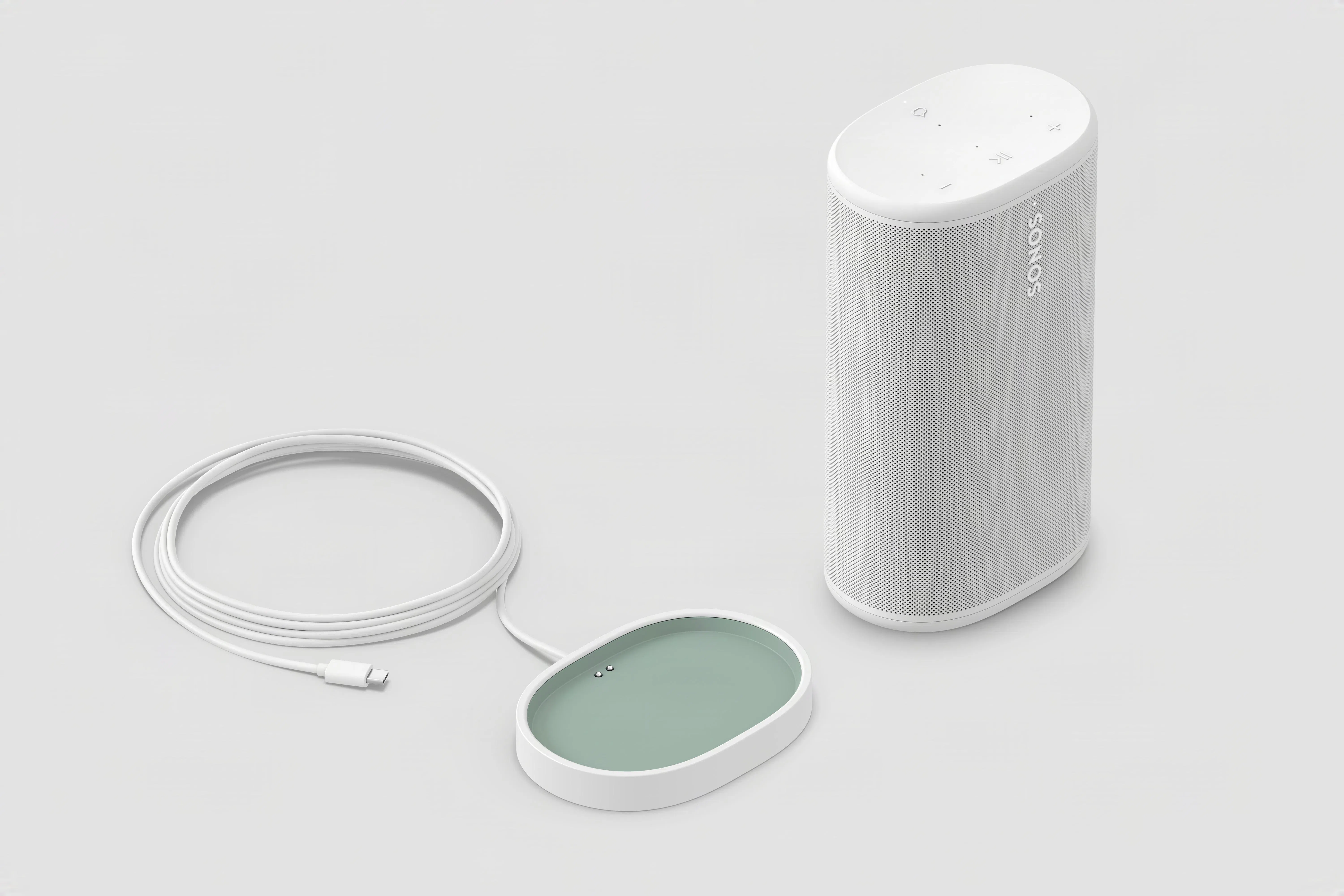 Sonos Play附送一个充电底座，将音箱放入即可充电。（厂商提供）