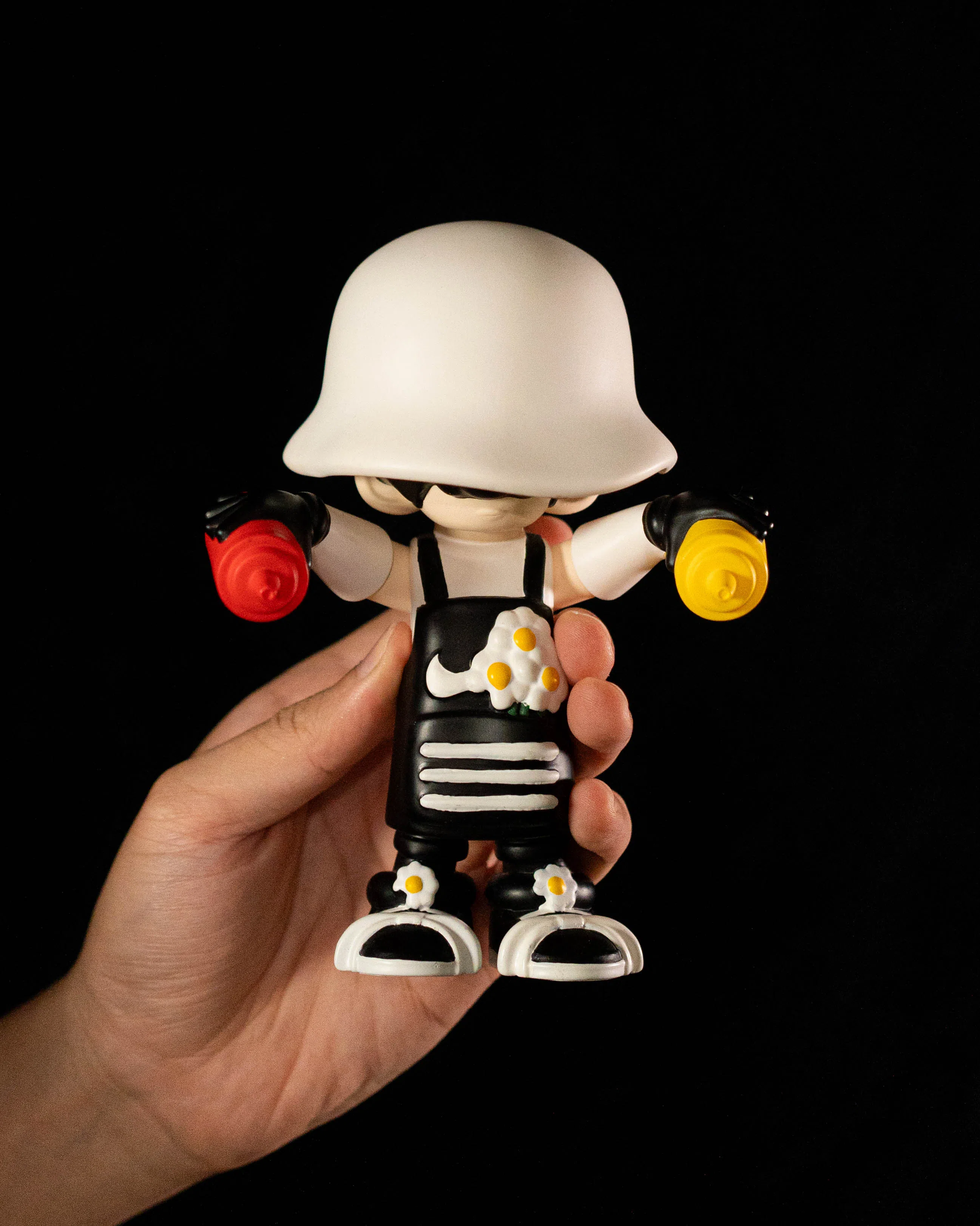 以GD权志龙造型为灵感设计的公仔。（受访者提供）