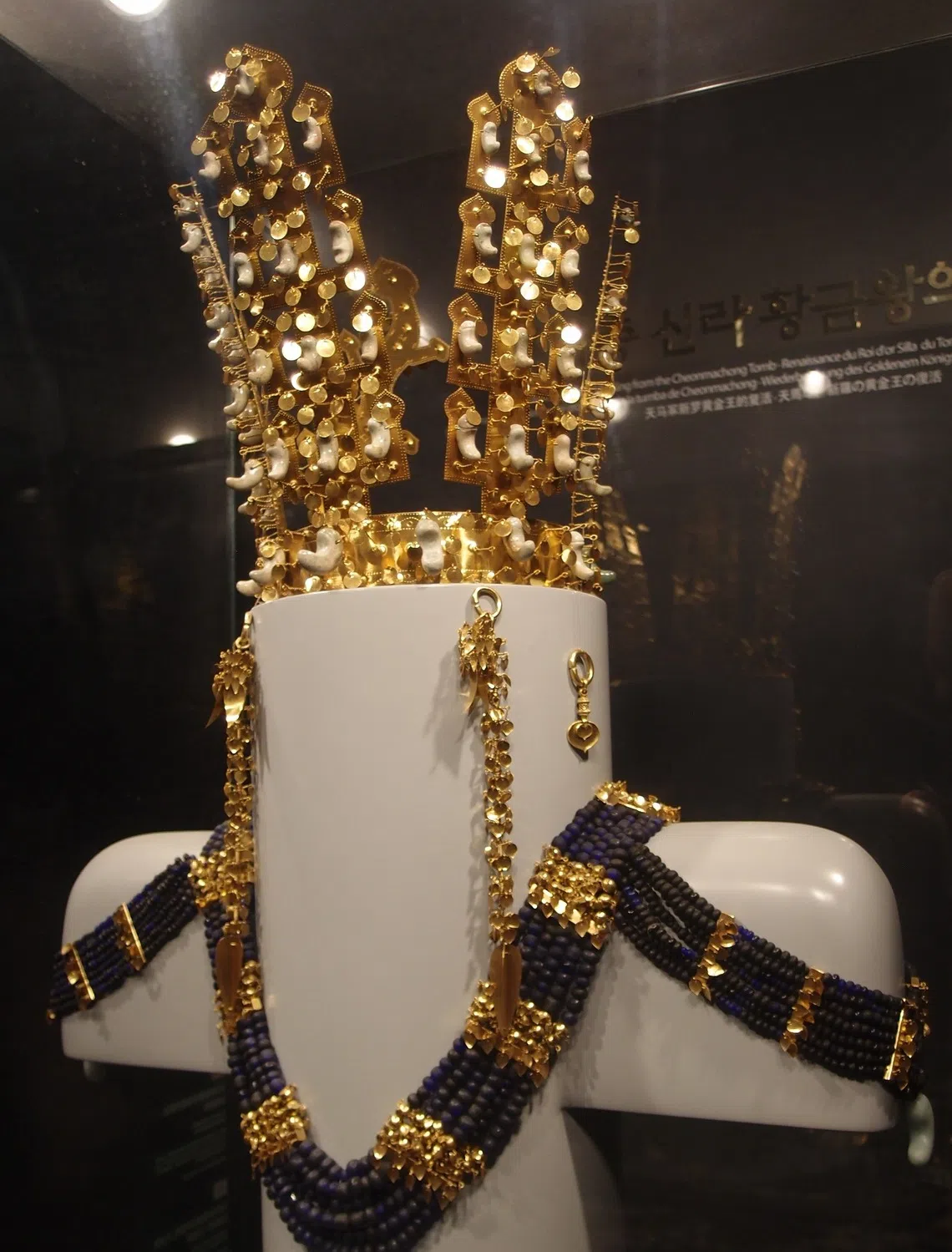 天马冢里的金冠复制品。（小黛摄）