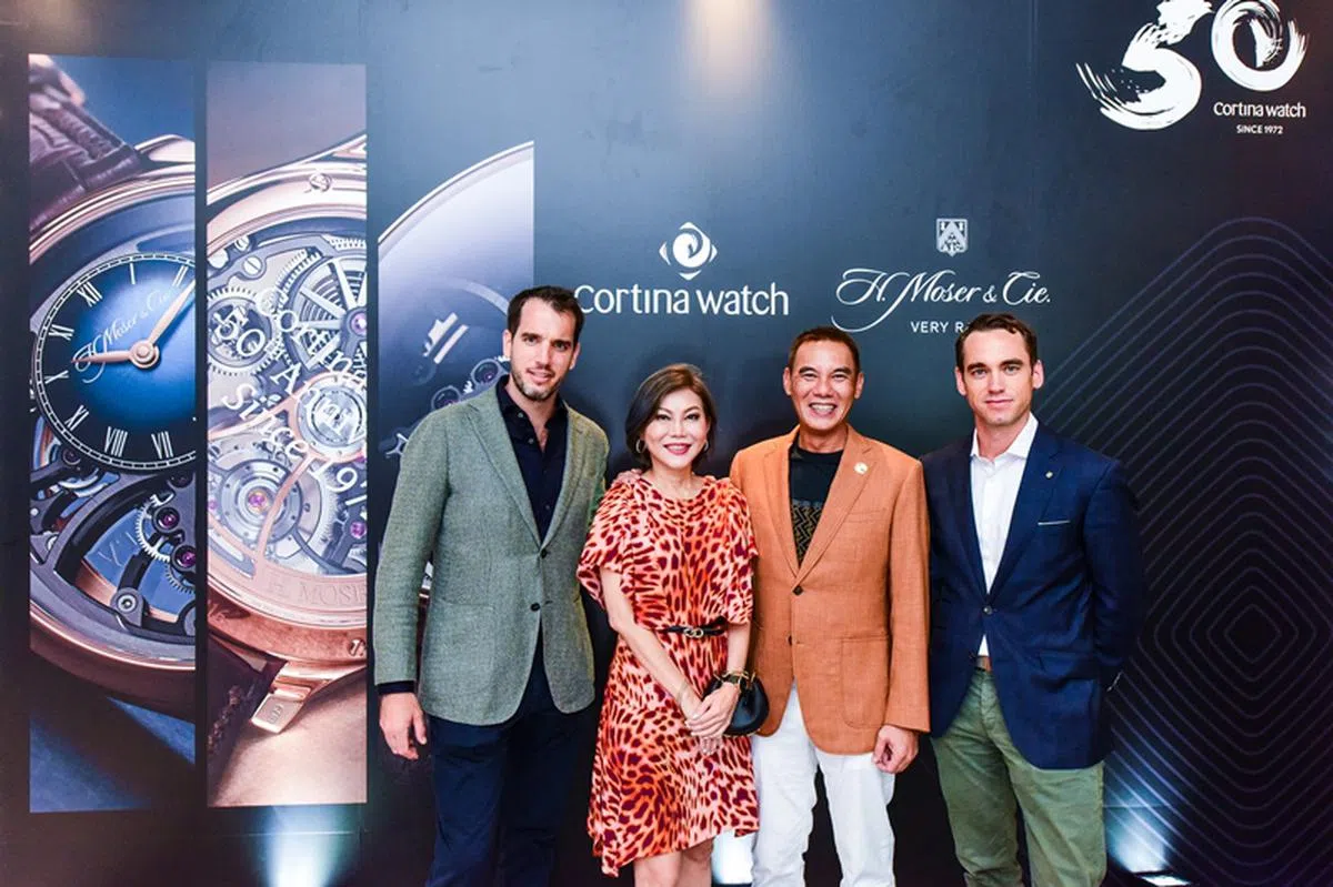 MELB Luxe Subsidiaries总裁波特然·梅朗（Bertrand Meylan，左起）、高登控股旗下Pacific Time董事经理林云珍、高登钟表总裁林日耀，以及亨利慕时总裁爱德华·梅朗（Edouard Meylan）。（图/商家提供）