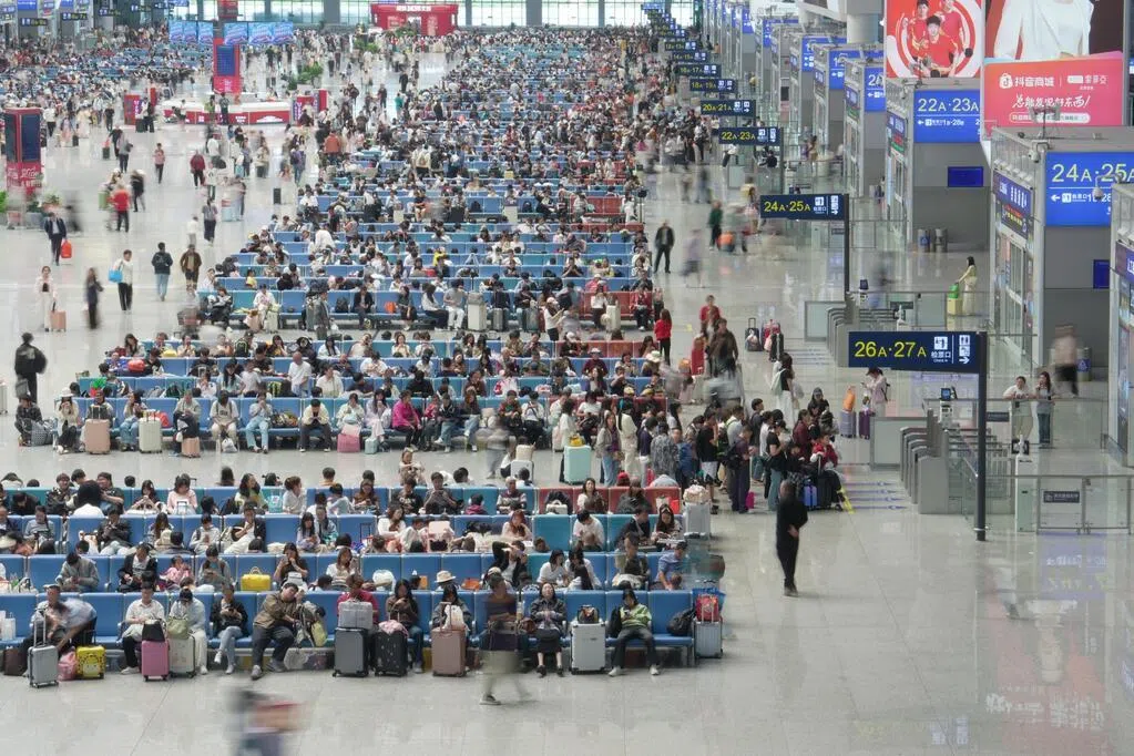 中国“五一”交通出行人次增3.49% 三年来黄金周最低