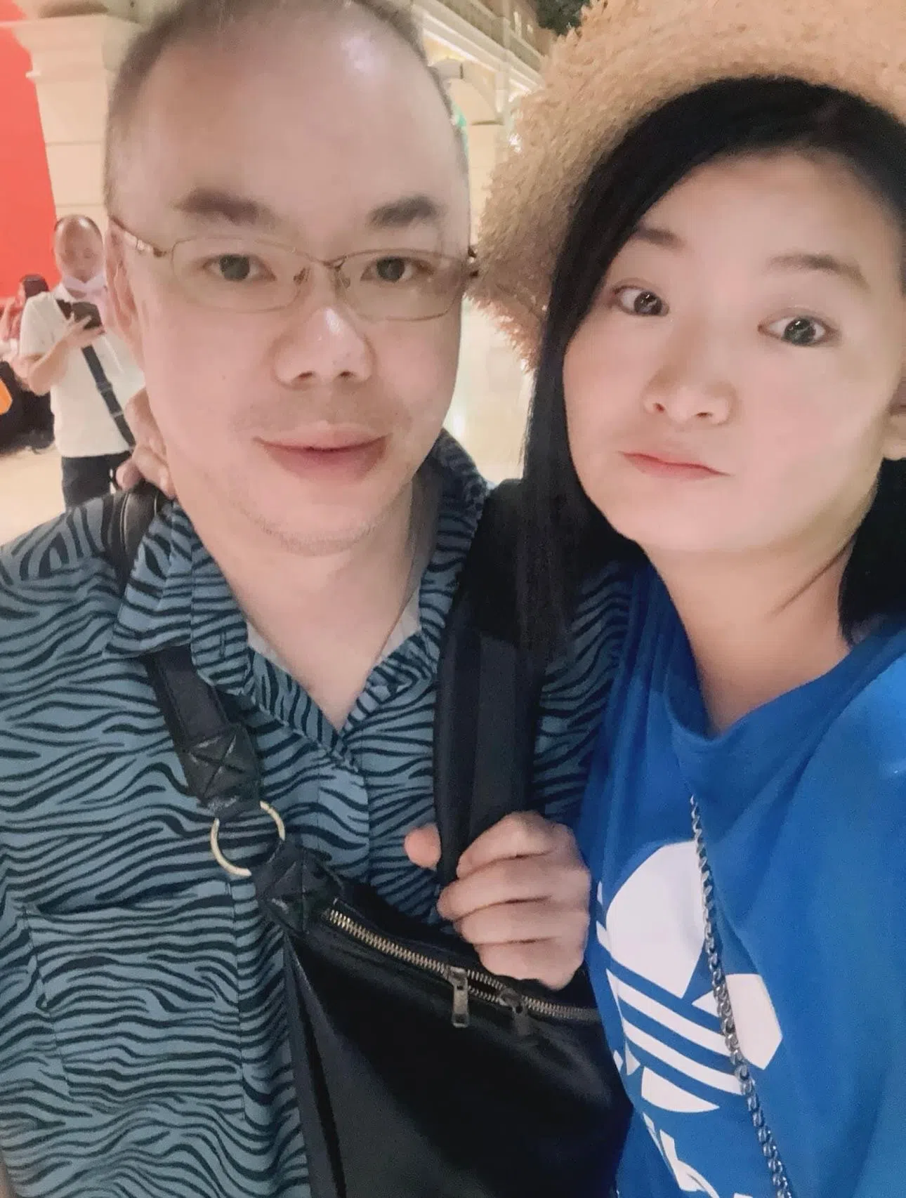 林佑鸣（左）和妻子（右）希望能通过人工受孕有个孩子。（受访者提供）