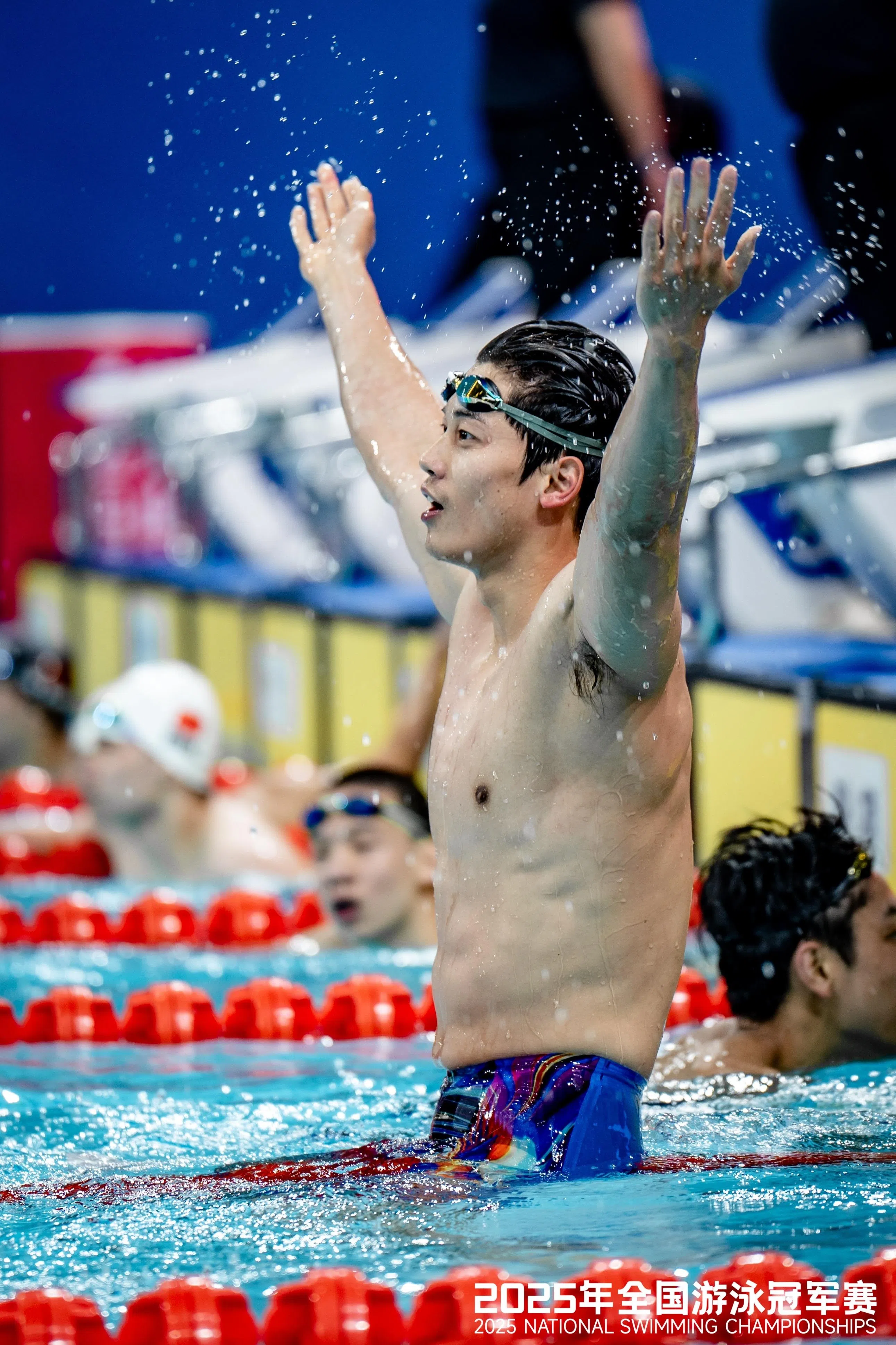 汪顺在今年5月的中国冠军赛上演“王者归来”，获得男子200米混合泳冠军、男子4x200米自由泳接力冠军，以及男子400米混合泳冠军。这些成绩让他自己也感到惊讶。（中国游泳协会提供）