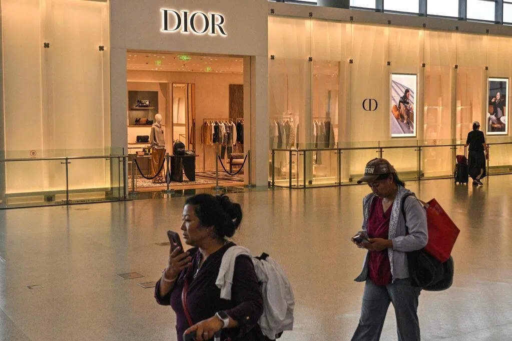 中国股市回暖提振奢侈品消费