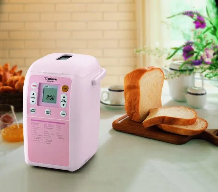 Zojirushi BB-KWQ-10轻巧型面包机适合小家庭使用。（商家提供）