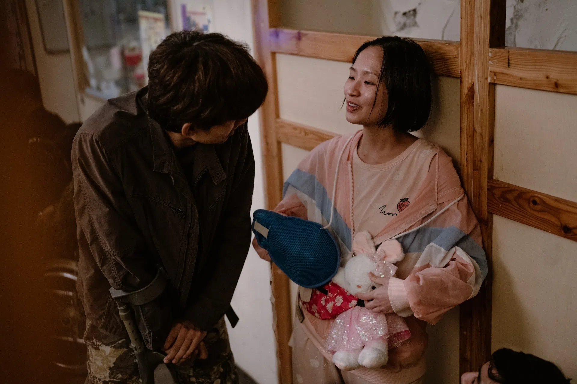 梁雍婷（右）在《白日之下》饰演弱智女，并拿下本届香港电影金像奖最佳女配角。（新加坡华语电影节提供）