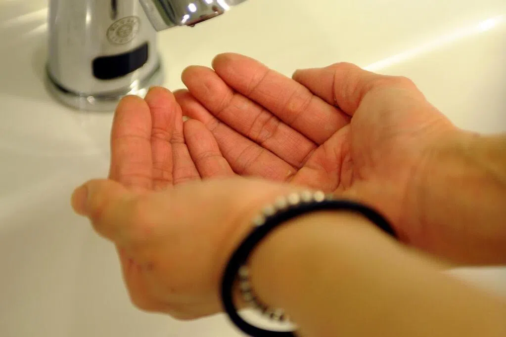 交流站：公厕应使用省水水喉