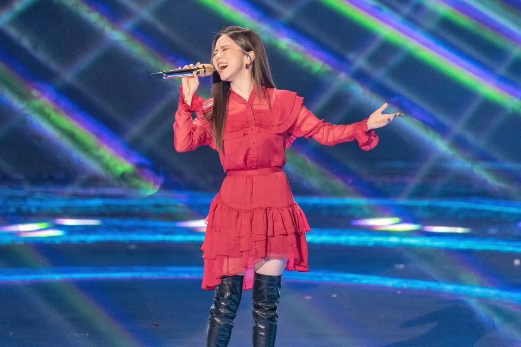 邓紫棋挟两荣衔开唱吐气扬眉 粉丝帮她翻旧账找仇家