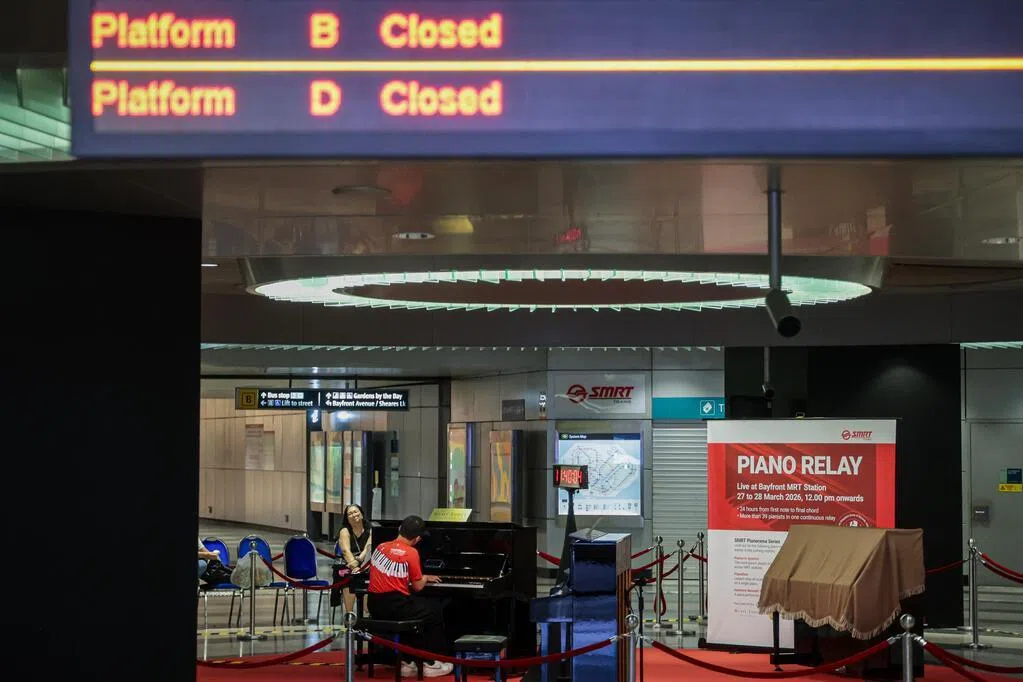 SMRT地铁站24小时钢琴马拉松 创下新加坡纪录大全