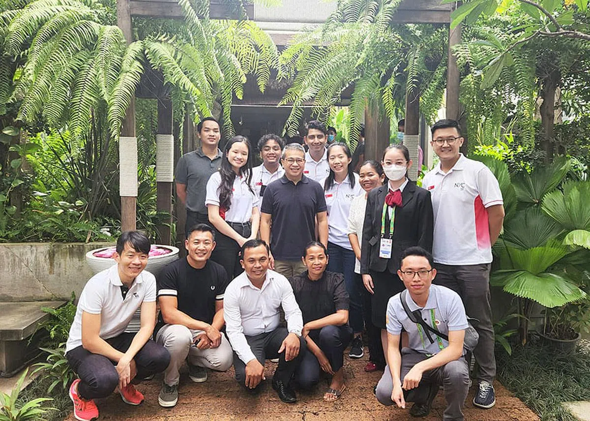 王俊勇（右一）鼓励本地青年把握优势与机遇，积极前往亚细安其他成员国发展。（全国青年理事会提供）