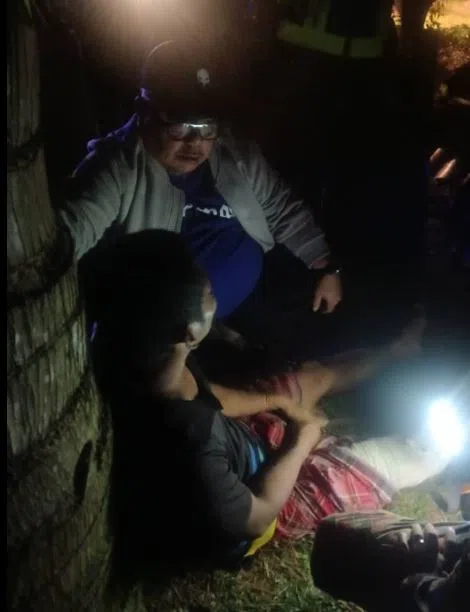火灾现场发现一名男子仍有呼吸。（中国报）