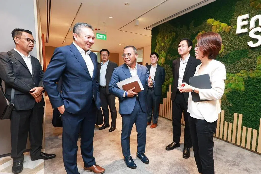 到访的马来西亚雪兰莪州务大臣阿米鲁丁说，新加坡和雪兰莪州有很大的经济合作空间，可为两地企业和员工创造更多机遇。