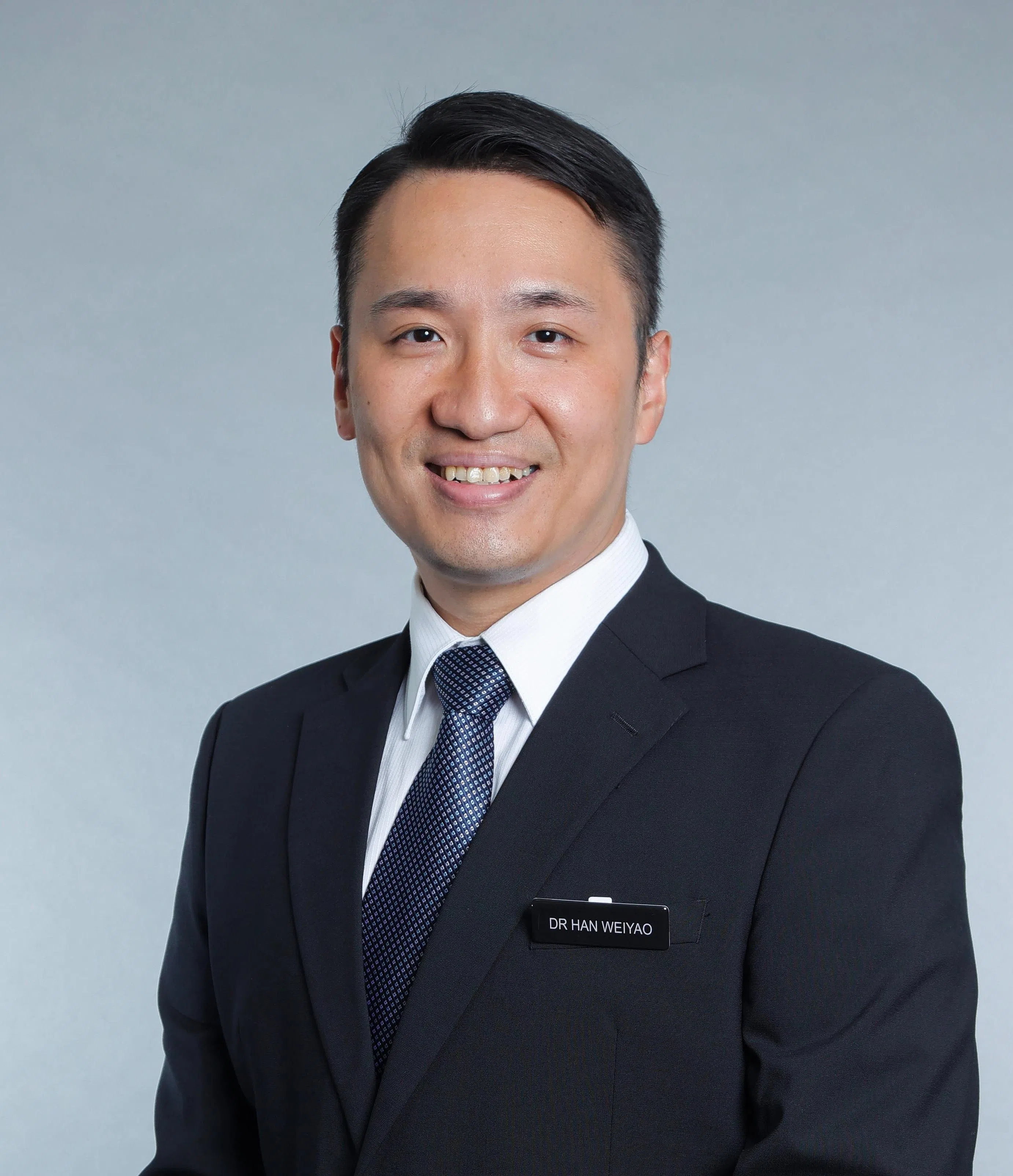 欧南社区医院后急性与持续医疗护理主任韩伟耀医生指出，患者的沟通和行为症状会依病情而异。（欧南社区医院提供）