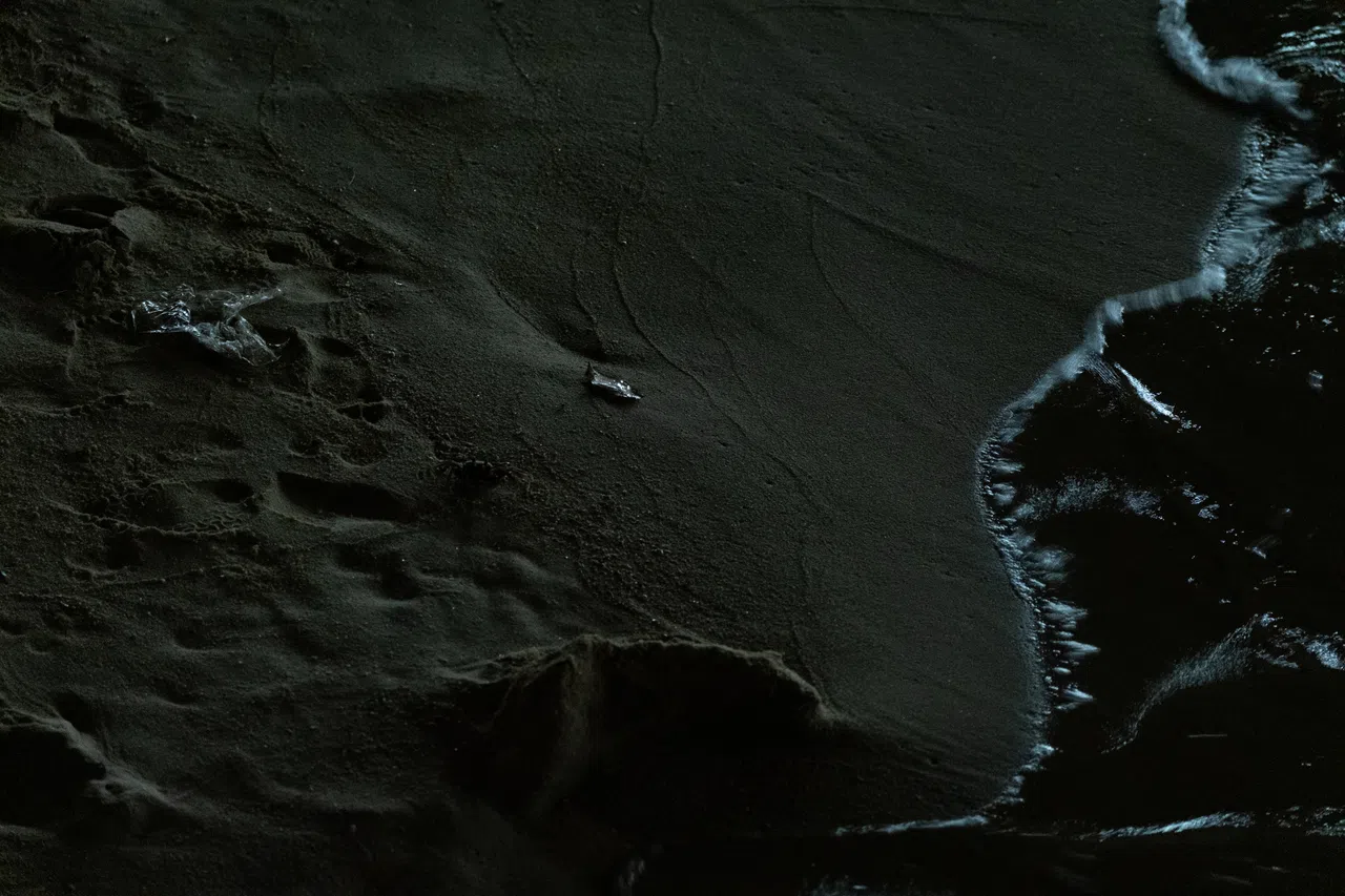 不断变换的浪之三。（姜韦仲摄）