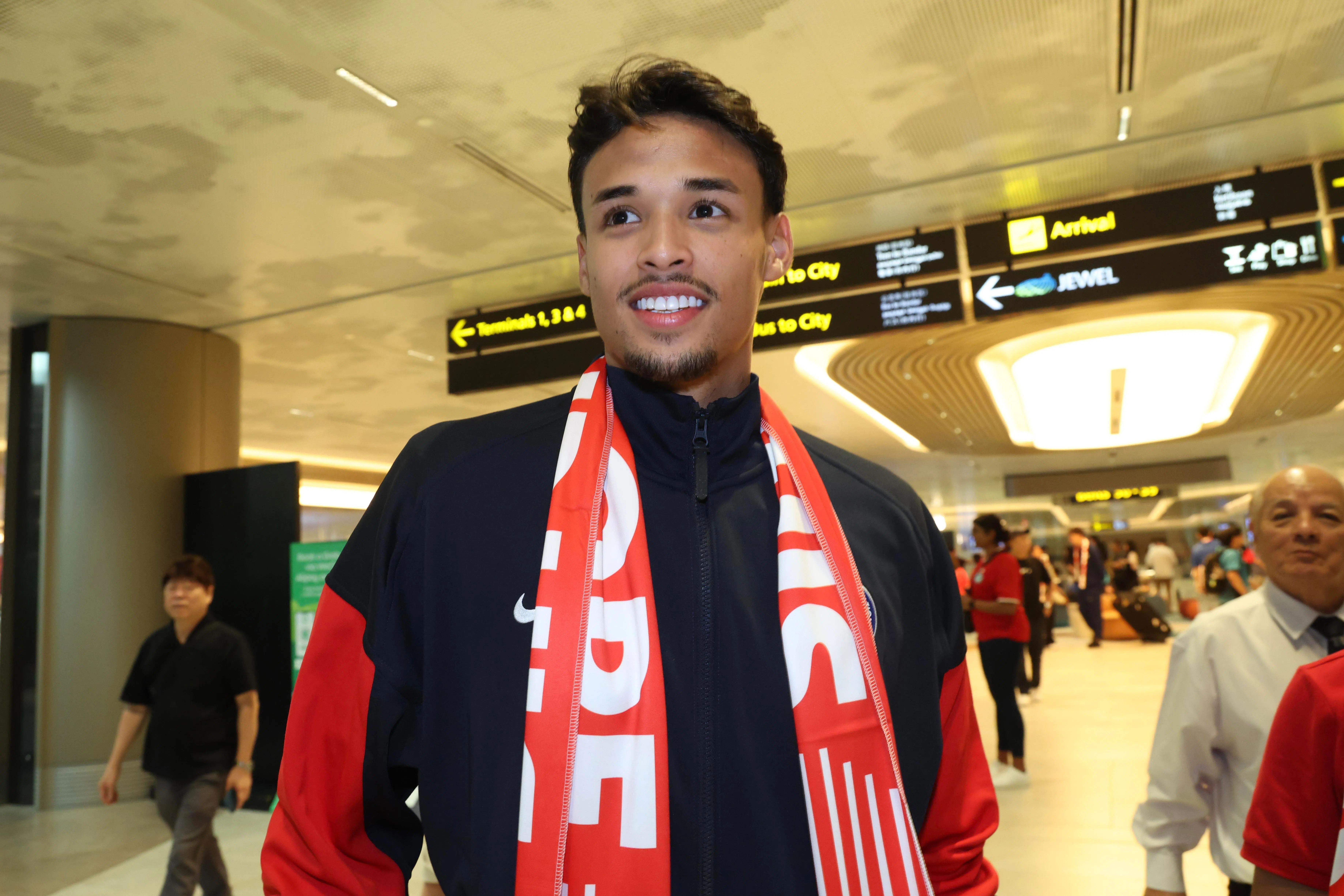 范迪阿末称赞伊尔汗（图）的球风在四个儿子中和自己最像。（郑一鸣摄）