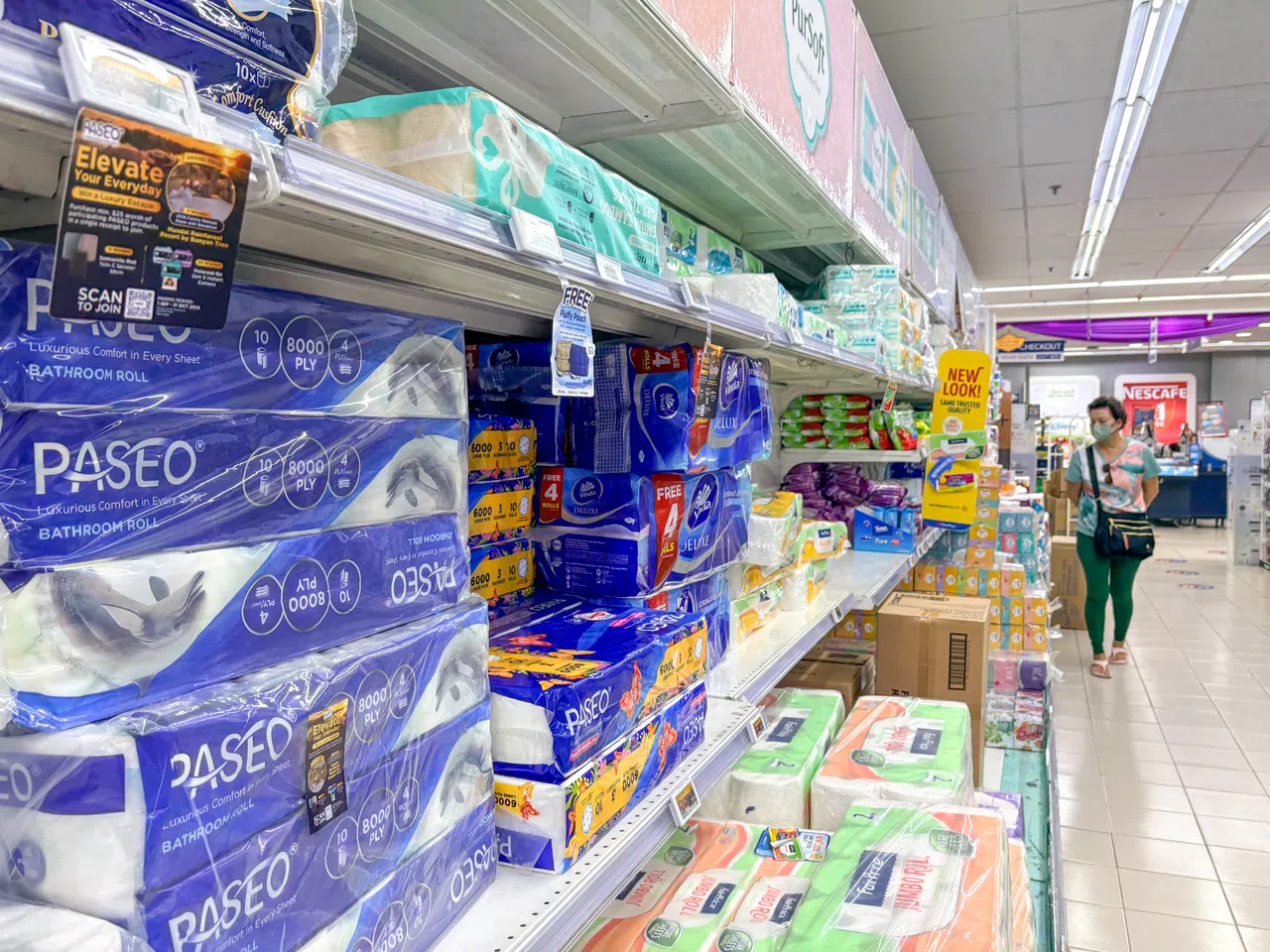 亚洲纸浆纸品公司旗下公司生产的Paseo品牌卫生纸，目前仍在本地超市架上售卖。（吴先邦摄）