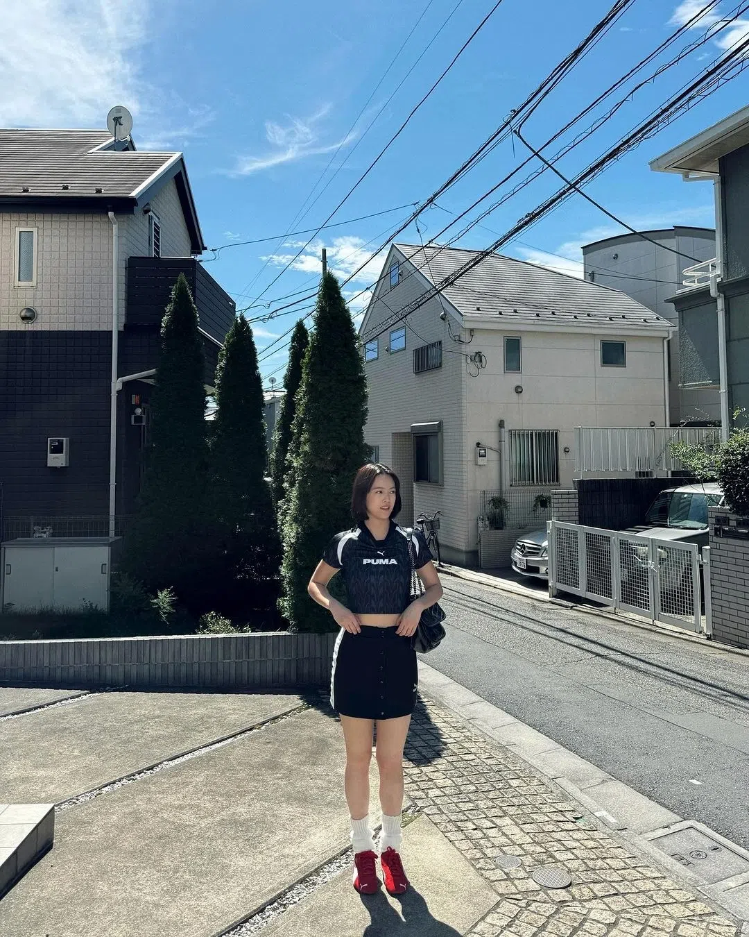 郑颖在日本东京社区闲逛，与男友享受假日阳光。（取自郑颖IG）