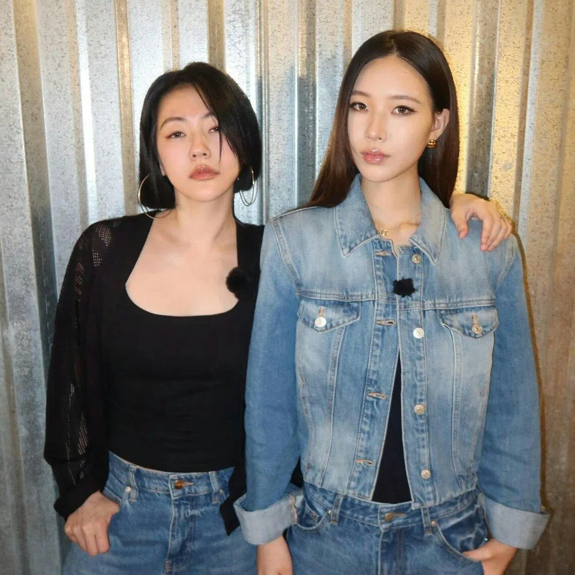 小S（左）与大女儿Elly母女感情要好。（互联网）
