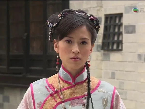 43岁香港女星陈思齐当年参选港姐入行，后来签约香港无线电视成为旗下艺人。（互联网）