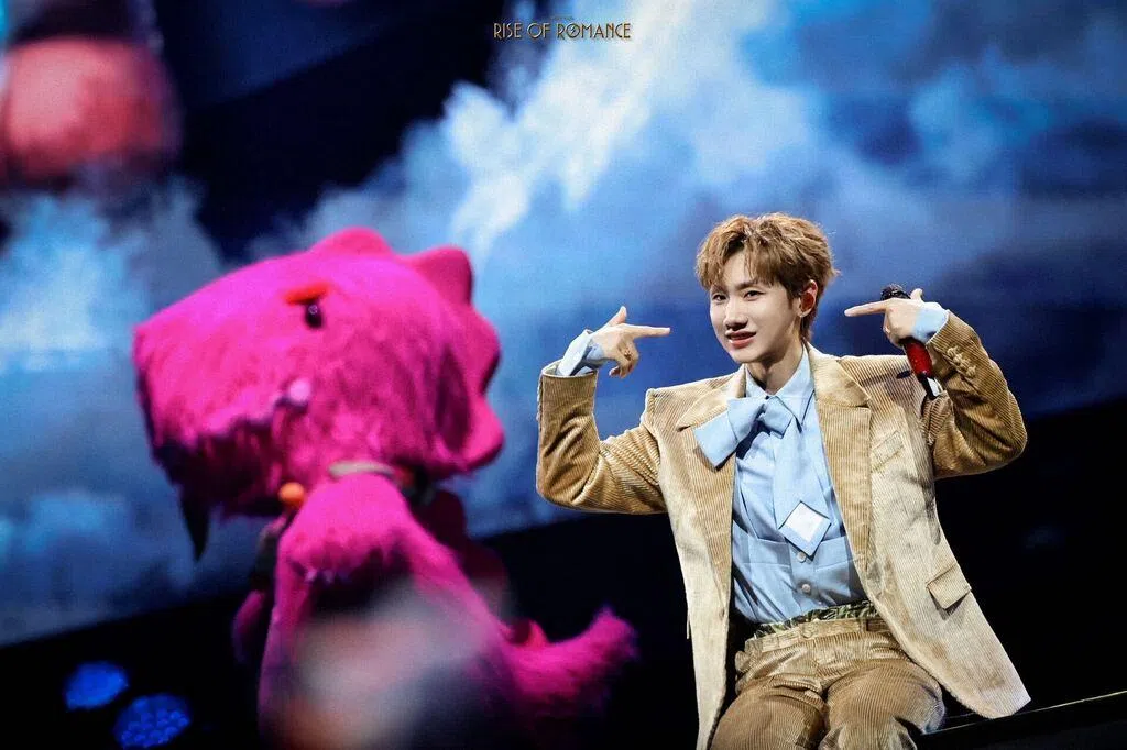 演唱会频抛笑弹 汪苏泷约定粉丝“在新加坡偶遇”