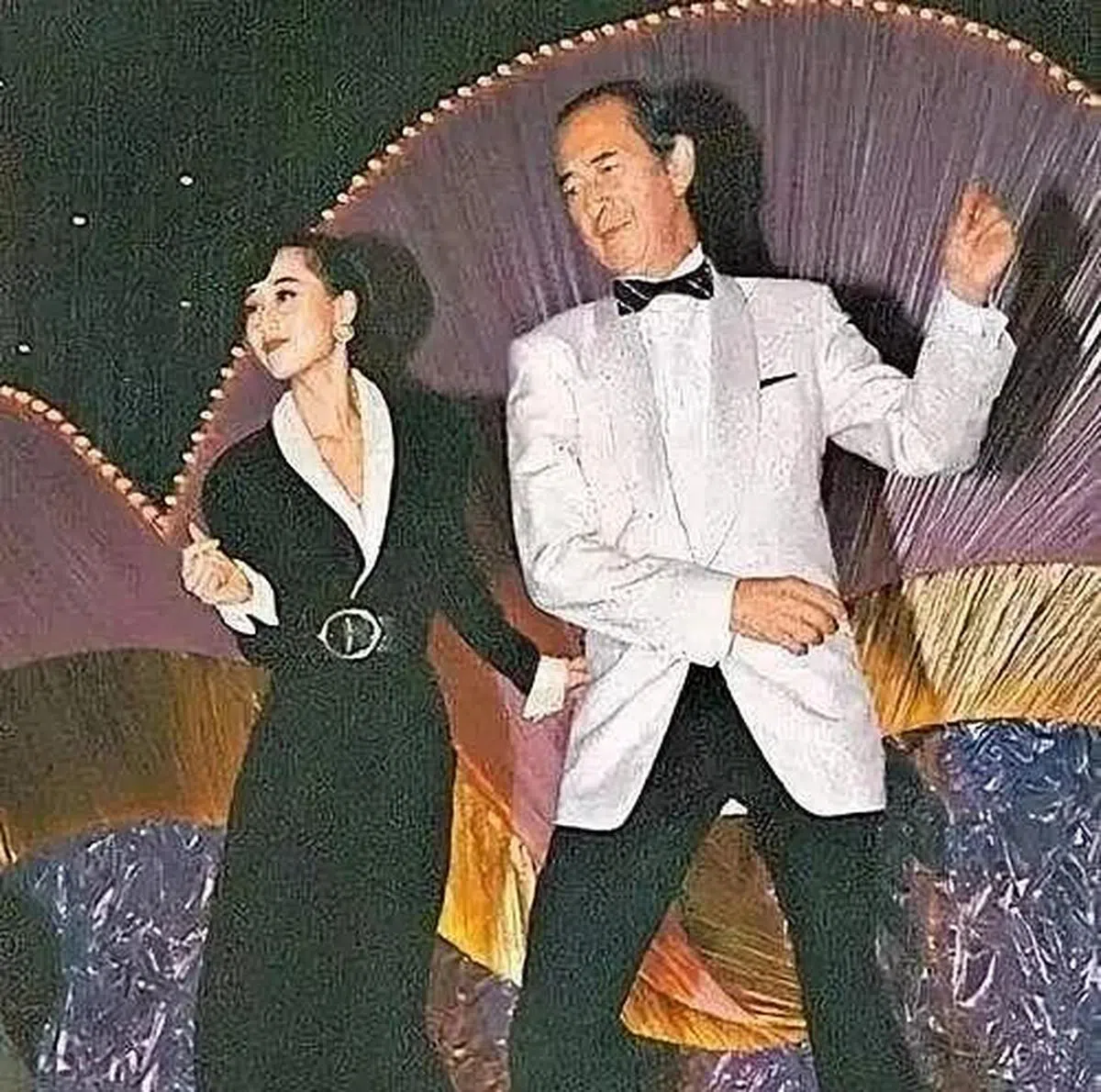 何鸿燊（右）曾与利智公开热舞。（互联网）