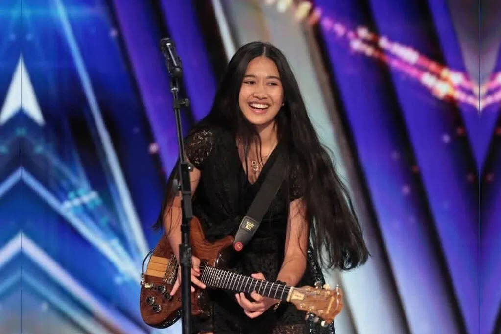 16岁少女摇滚吉他爆红美国选秀 泰国政府找她当旅游业“救星”