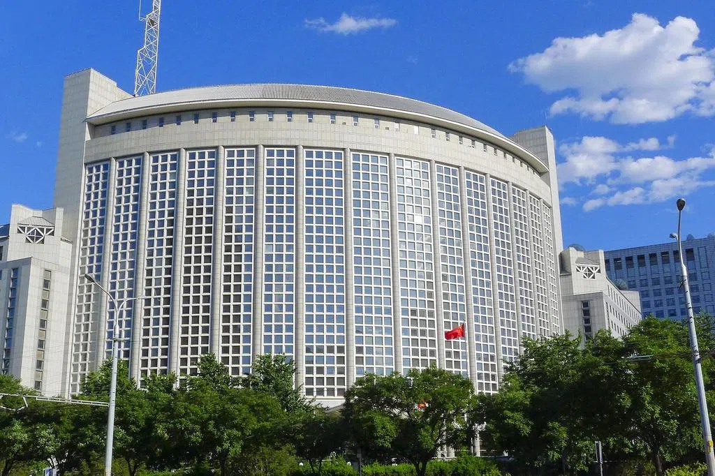 中国外交部表示强烈不满美击落气球 保留必要反应权利