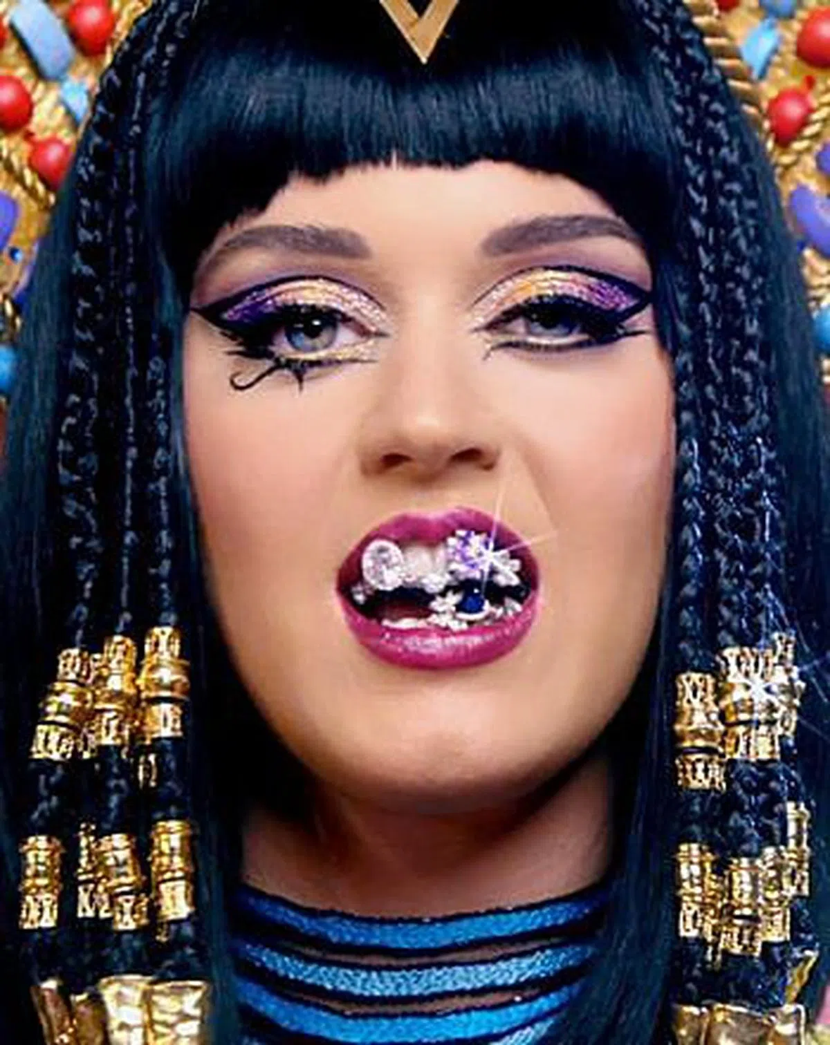 美国乐坛天后Katy Perry在歌曲MV中满嘴珠宝。（互联网）