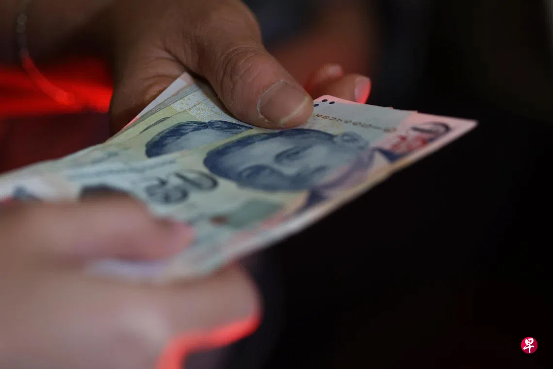 涉向客工索贿29元还持有对方工作准证保安主管被控| 联合早报