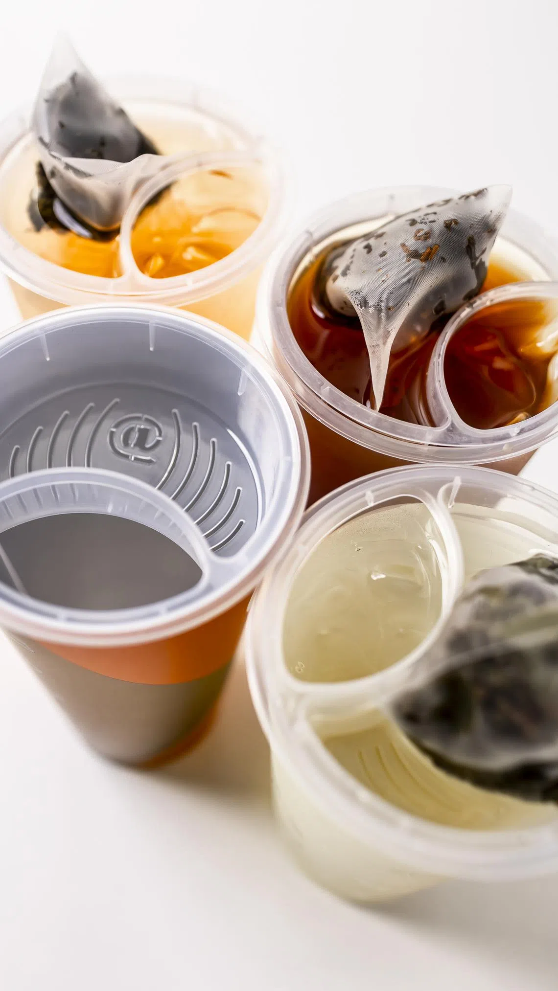 升级后署茗职茶的每一杯茶饮，都标配原叶原片茶包。（品牌提供）