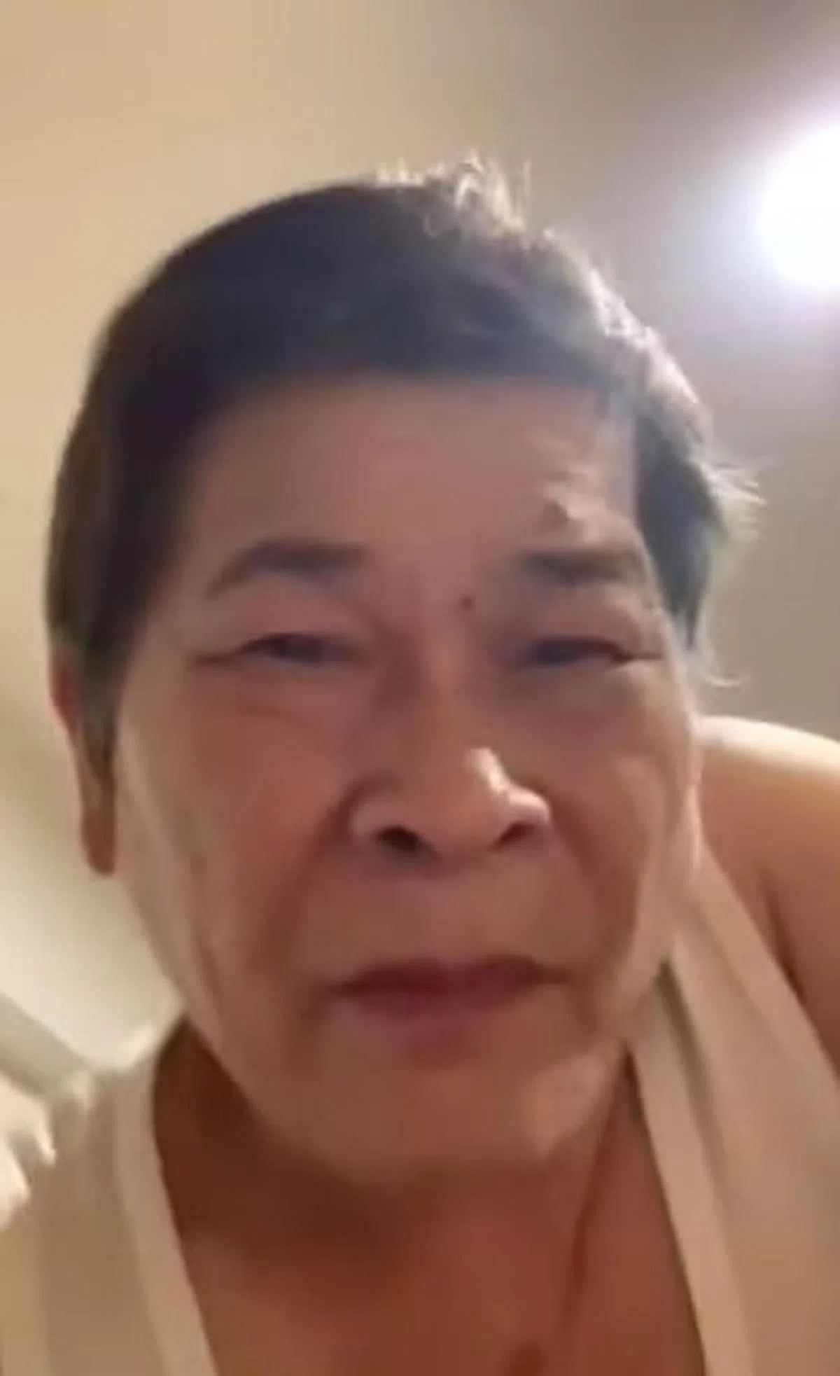 澎恰恰自拍影片叙述受伤经过。（互联网）