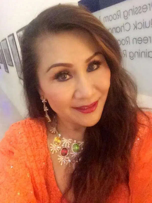 陈明佩告诉早报：“姐姐在状况外！”