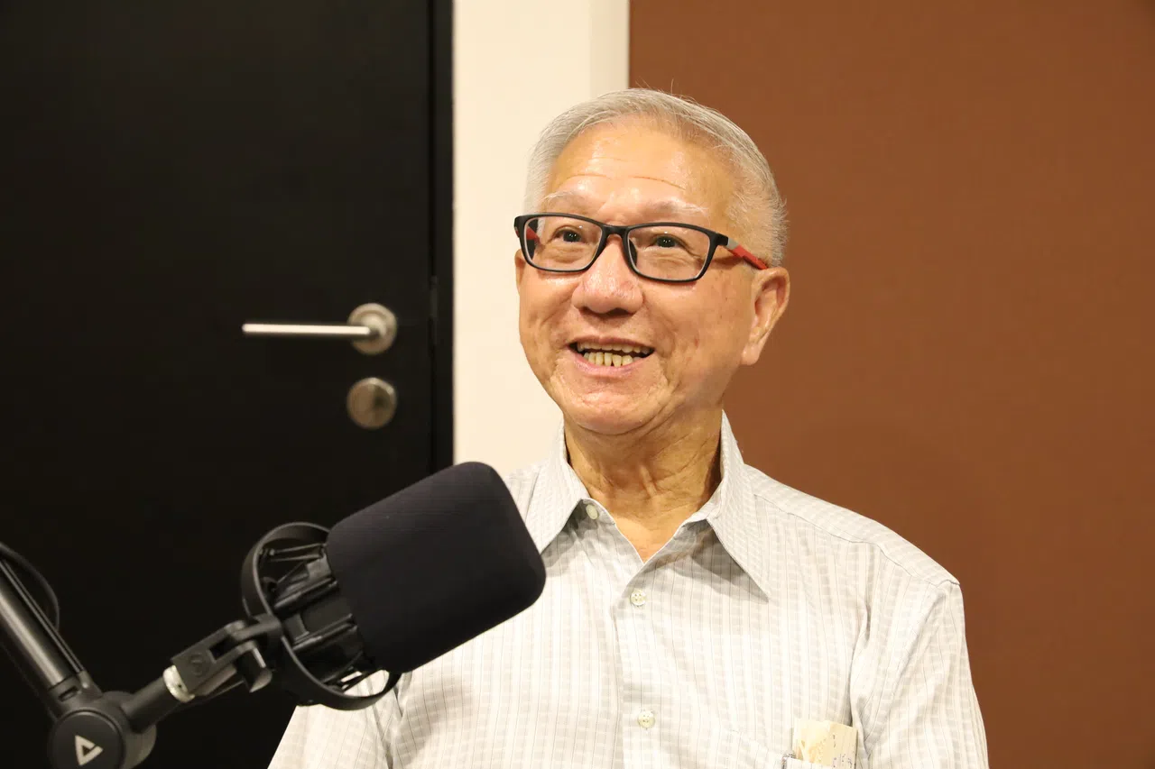 《还是硬道理吗？》第四集的嘉宾是新加坡前国会议员吴俊刚。（王雯镱摄）