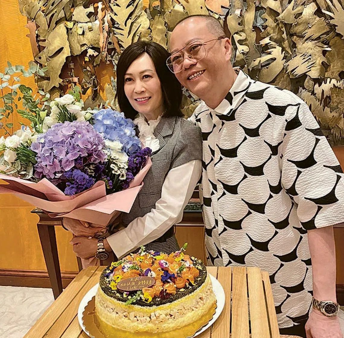 欧阳震华表示娶到信任和支持自己的太太傅洁娴，是人生中最大成就。（互联网）
